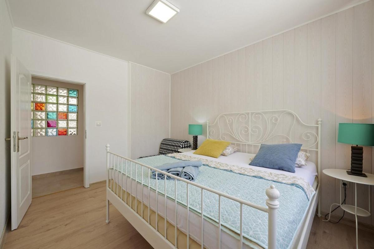 Smuketa In Trogir Haus Fuer 4 Personenヴィラ エクステリア 写真