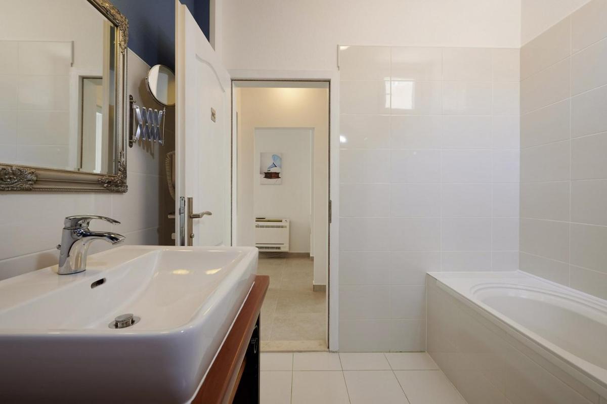 Smuketa In Trogir Haus Fuer 4 Personenヴィラ エクステリア 写真